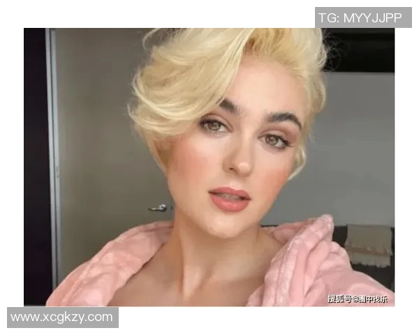 国外足球明星与辣妹的精彩瞬间大集合，尽显魅力与风采